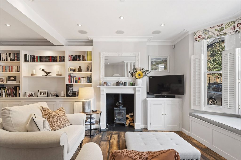 Property photo 1 of 11 Reception Room