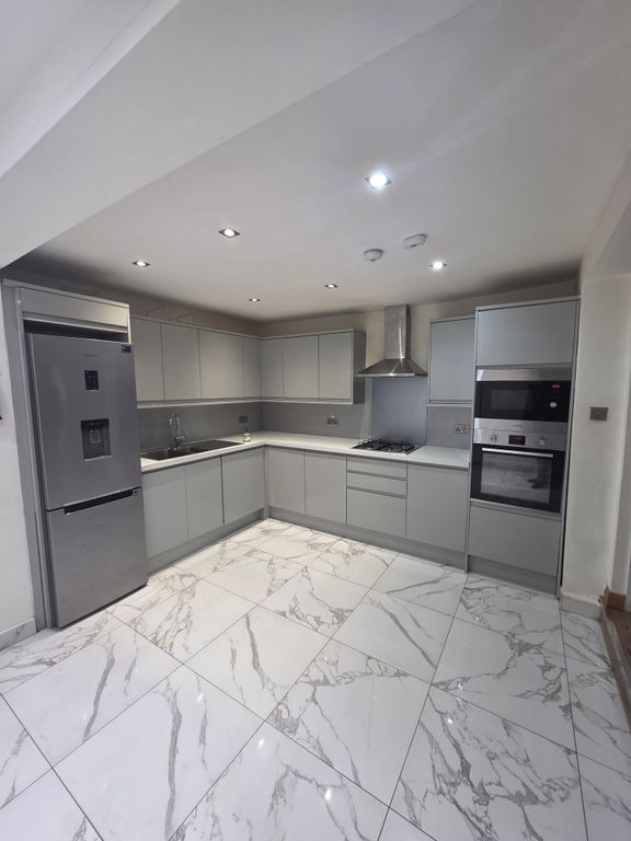 Property photo 1 of 11 Img-20251117-Wa0005