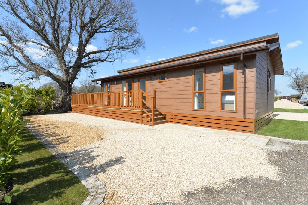 Property photo 1 of 19 Picture No. 15
