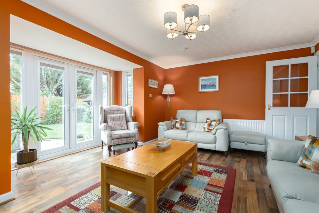 Property photo 3 of 20