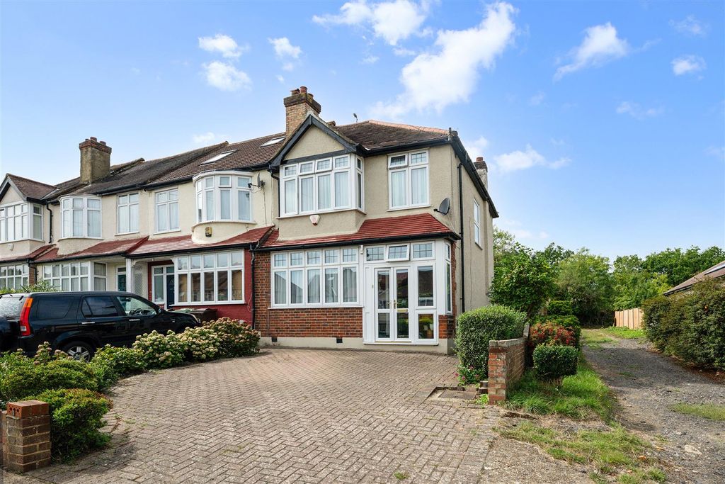 Property photo 1 of 14 Stoneleigh Avenue, 162- (1).Jpg