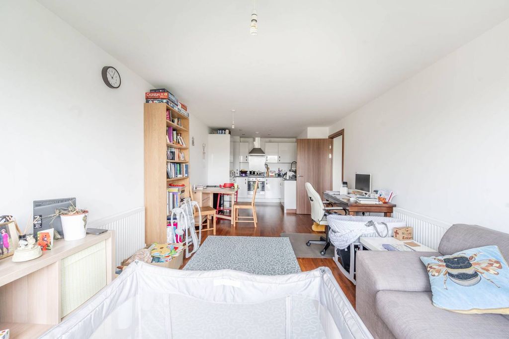 Property photo 3 of 8