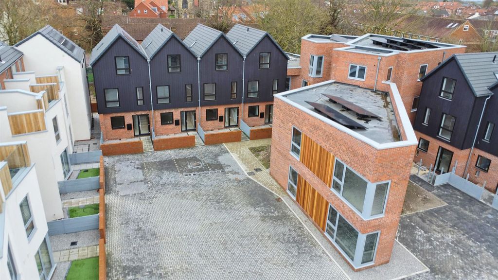 Property photo 2 of 12 Dji_0604-Dji_0606_Lzn - Gen Drone Old School Walk.