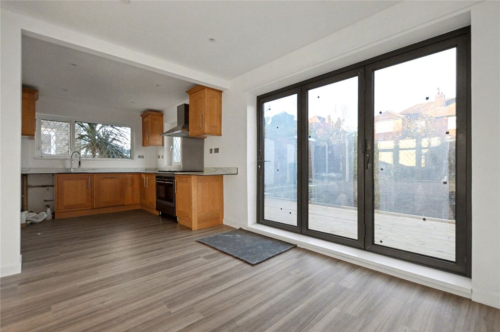 Property photo 3 of 19 Picture No. 07