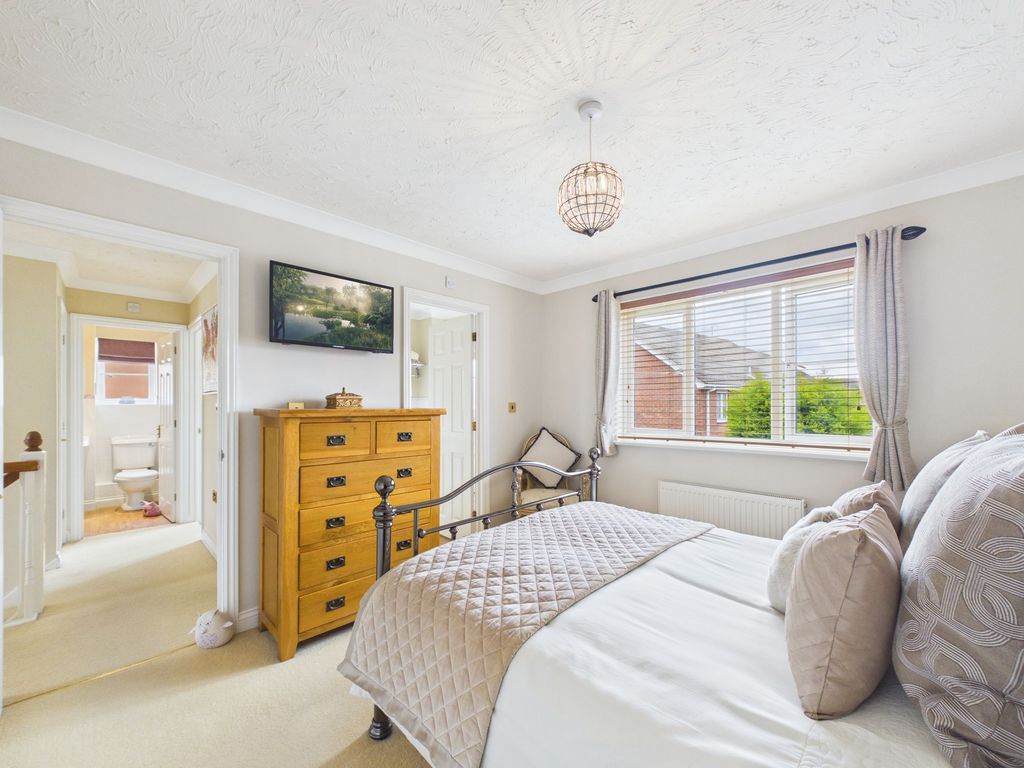 Property photo 3 of 23