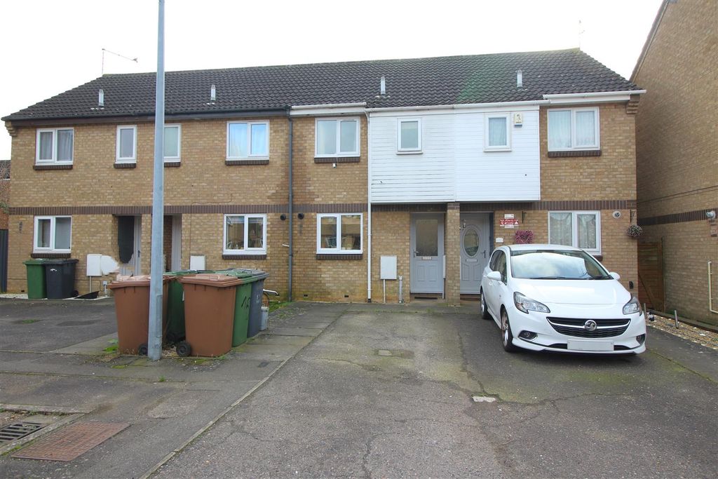 Property photo 1 of 9 Front 1.Jpg