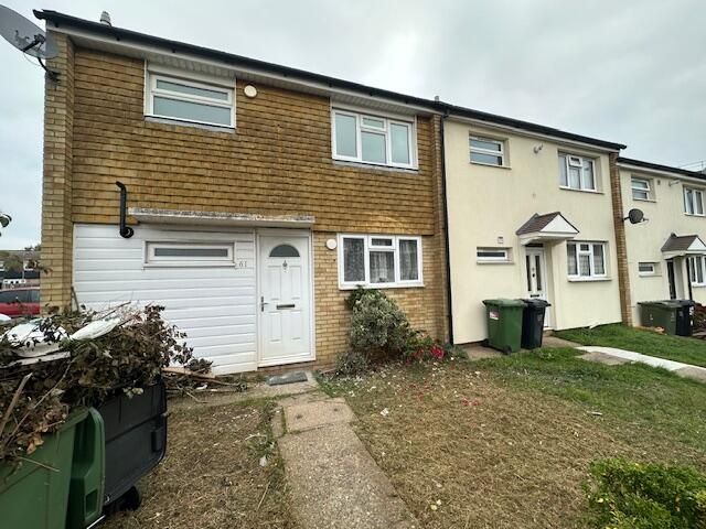 Property photo 1 of 13 Southwark Path, Basildon, Essex, Ss14