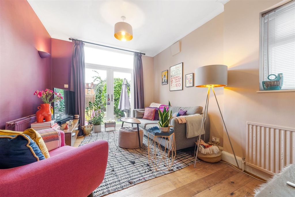 Property photo 3 of 13 Samos Road-11.Jpg