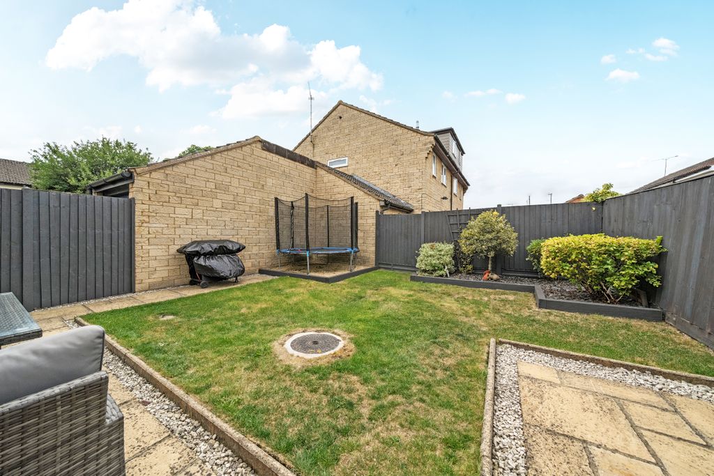 Property photo 3 of 18 10134085410689De2c3147d210
