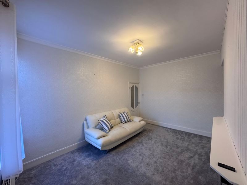 Property photo 2 of 12 Photo 7