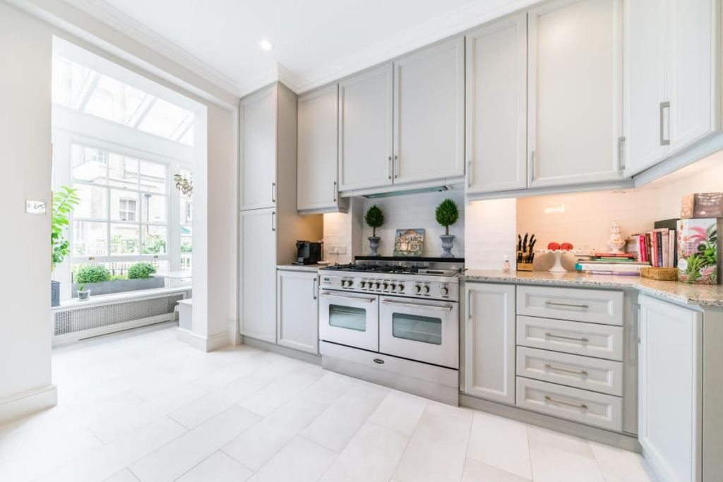 Property photo 3 of 11 Image