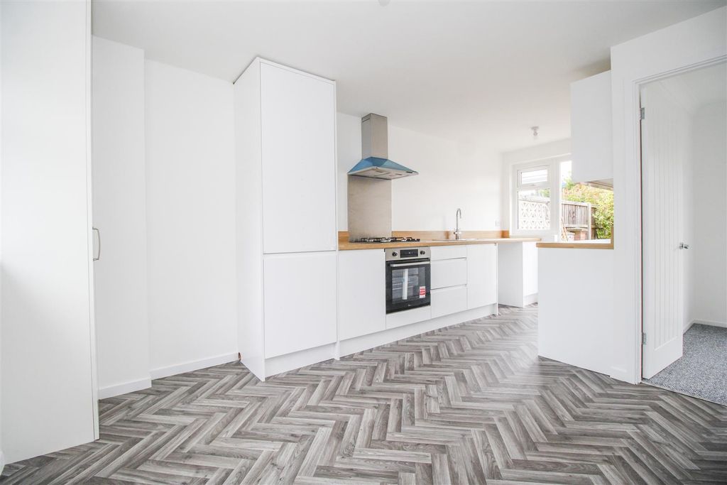 Property photo 2 of 13 Img_9525.Jpg