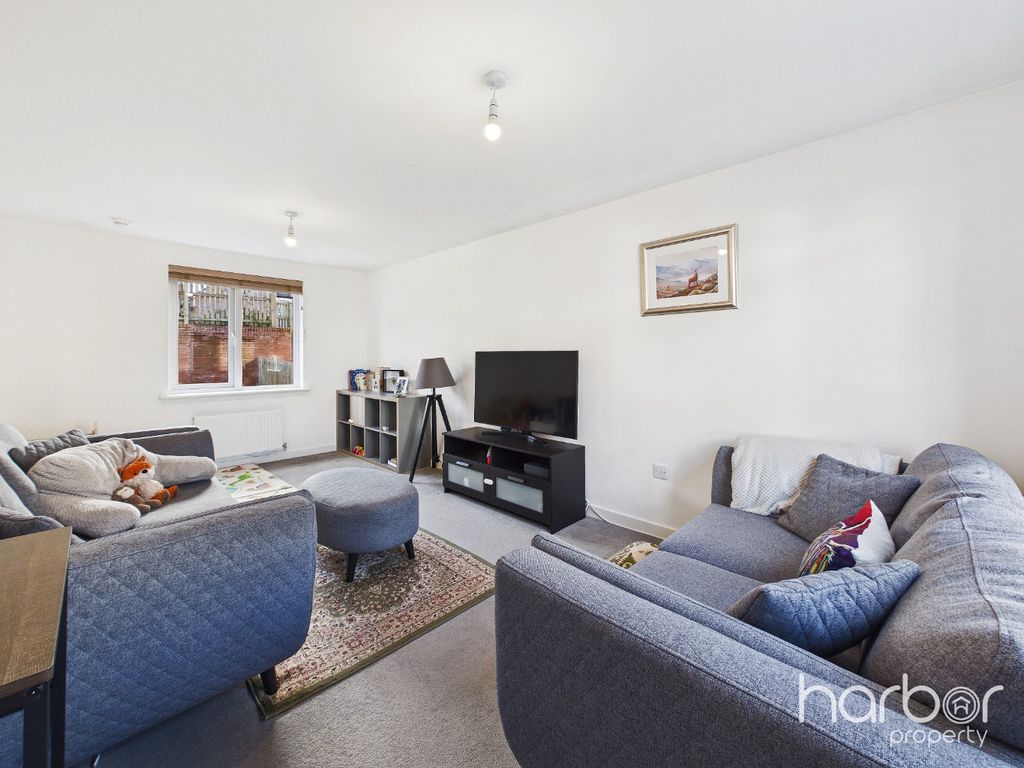 Property photo 3 of 21 4921264