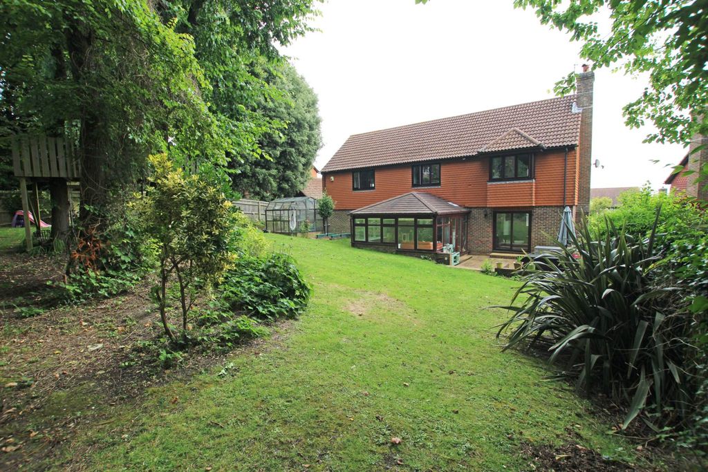 Property photo 3 of 24