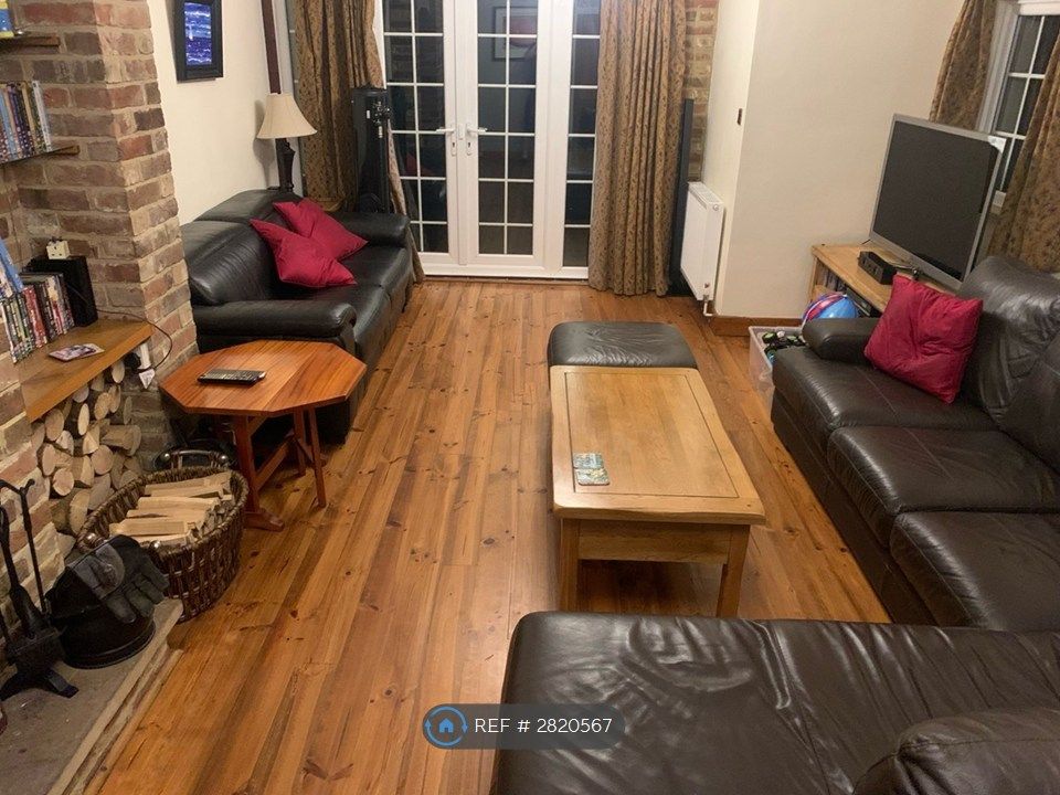 Property photo 3 of 12