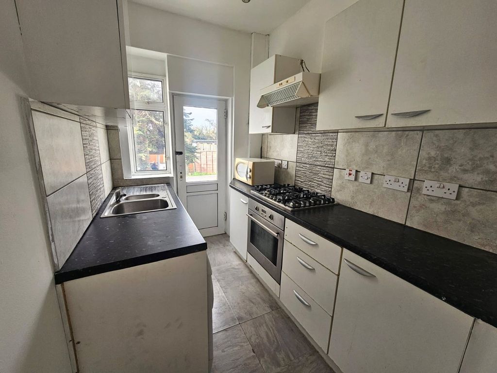 Property photo 2 of 7 Picture No. 04