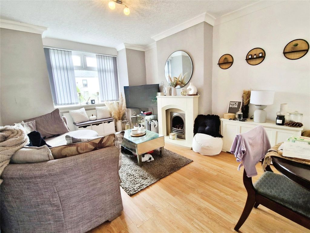 Property photo 2 of 14 Picture No. 13