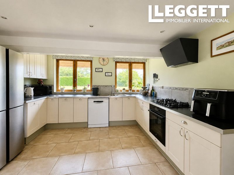 Property photo 3 of 10