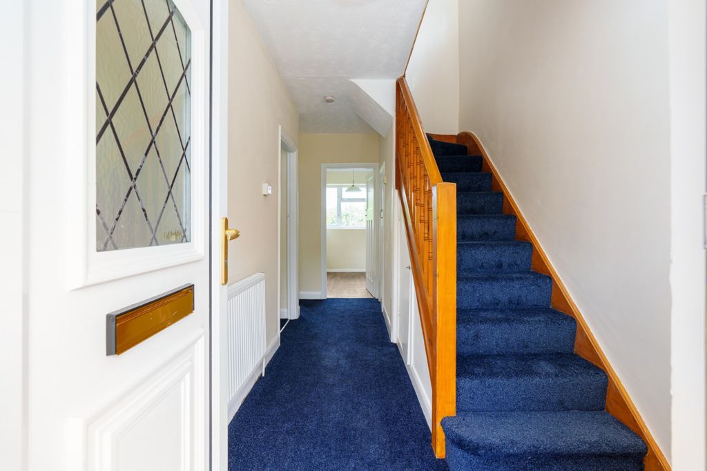 Property photo 3 of 17 4347055
