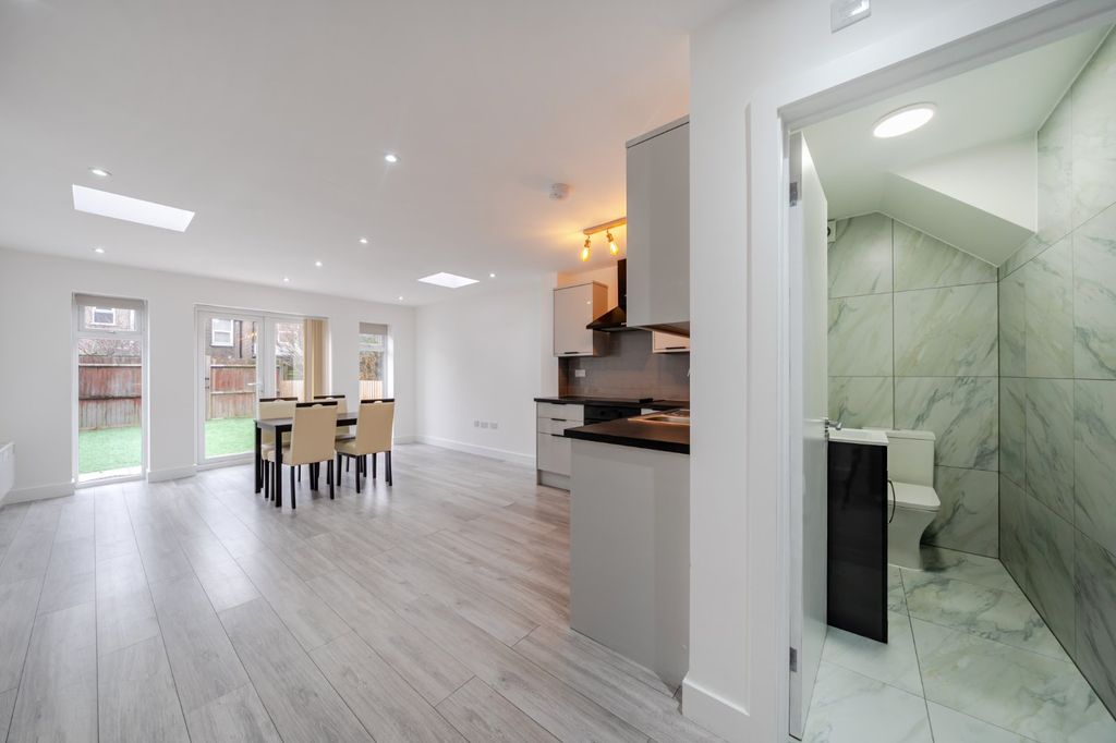 Property photo 2 of 8 Picture No. 07