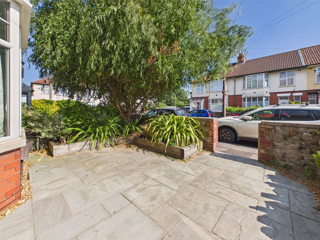 Property photo 2 of 31 Picture No. 02