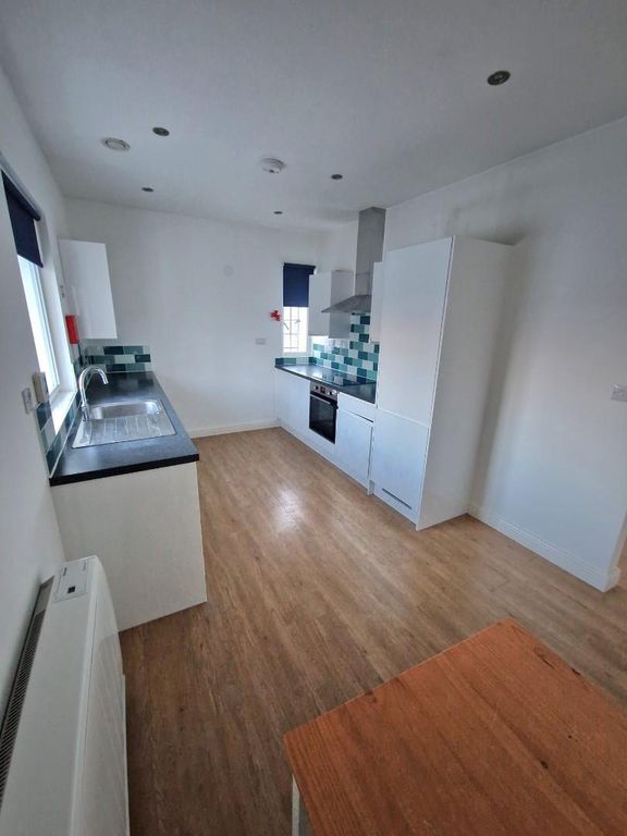 Property photo 2 of 8 Flat 4 Armfield House 1 (6).Jpg