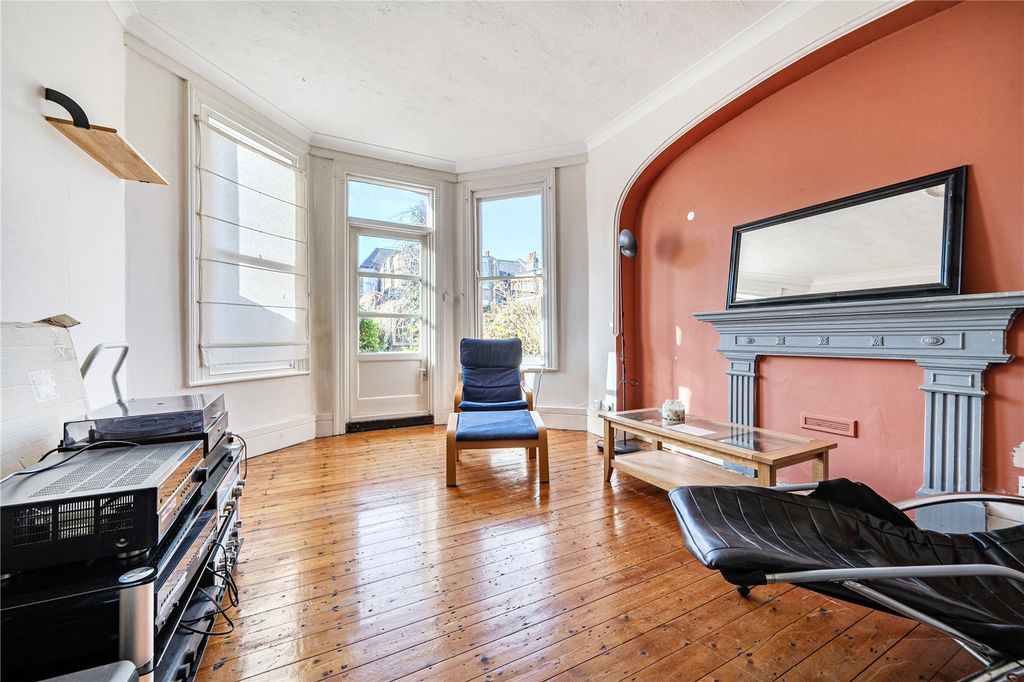 Property photo 2 of 16 Picture No. 29