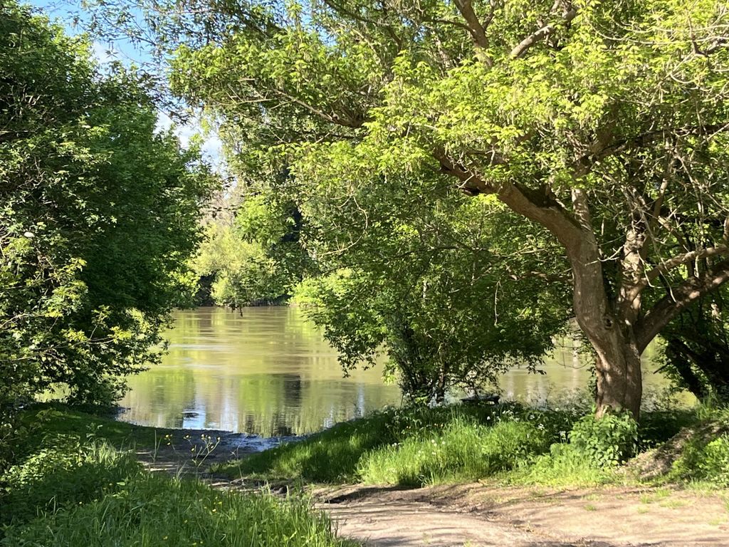 Property photo 2 of 25