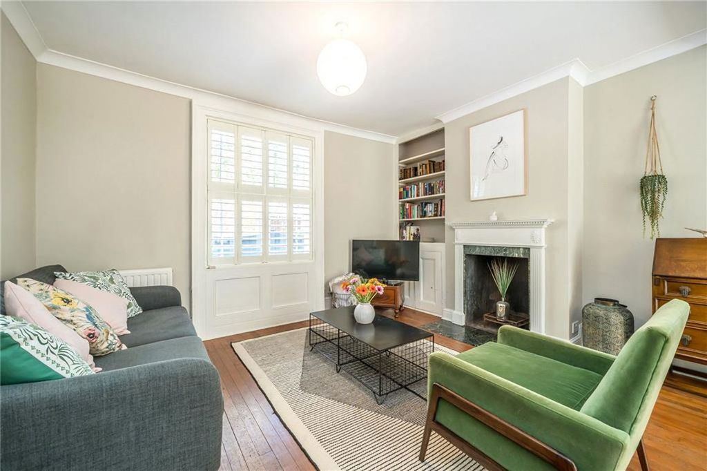 Property photo 2 of 11