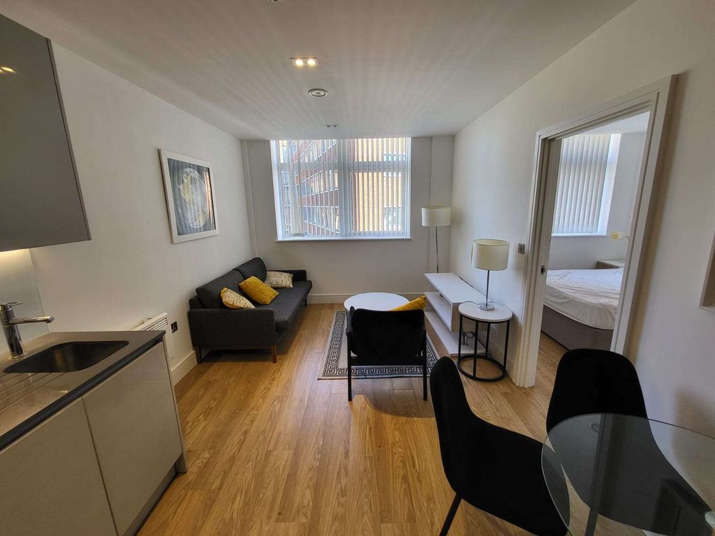 Property photo 3 of 11 Gallery