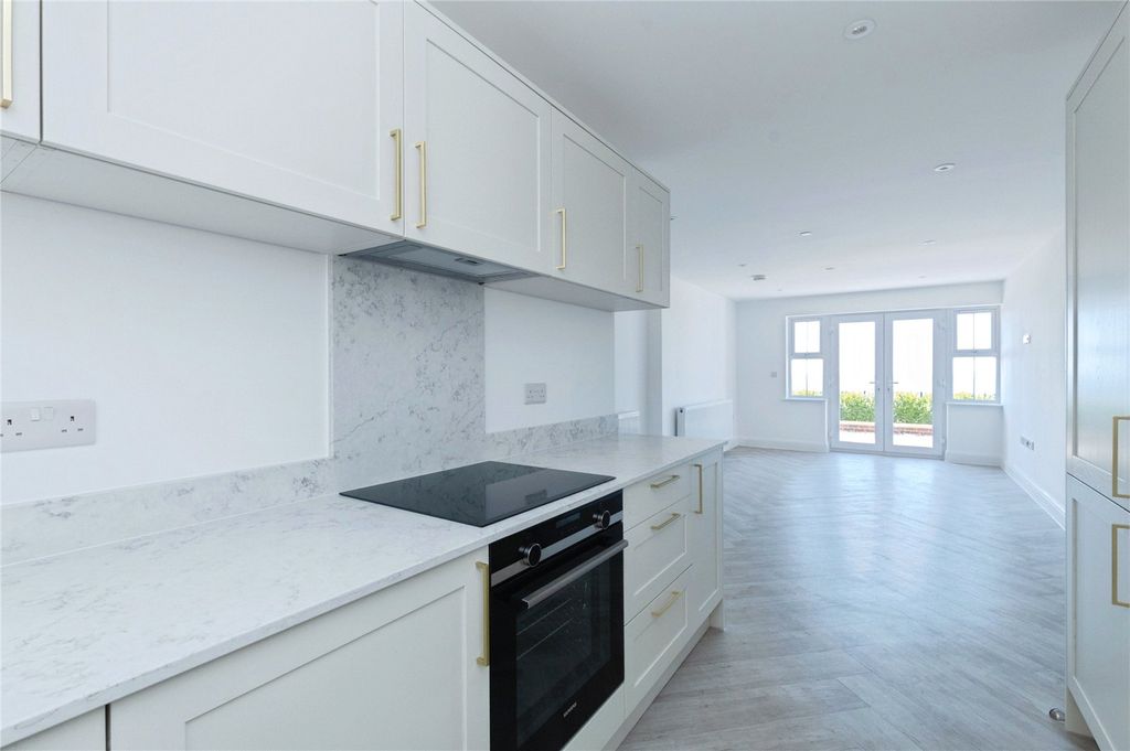 Property photo 3 of 15 Picture No. 06