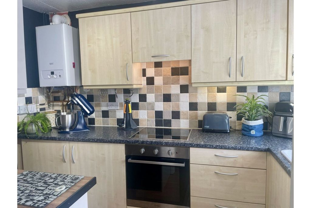 Property photo 2 of 13 Kitchen