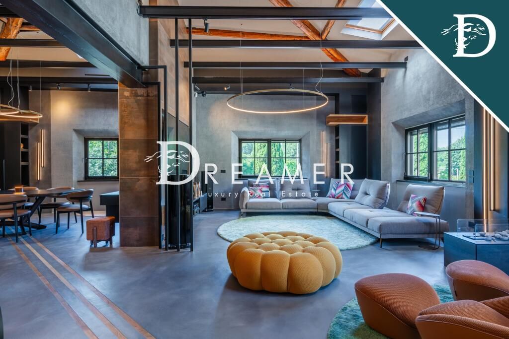 Property photo 1 of 1