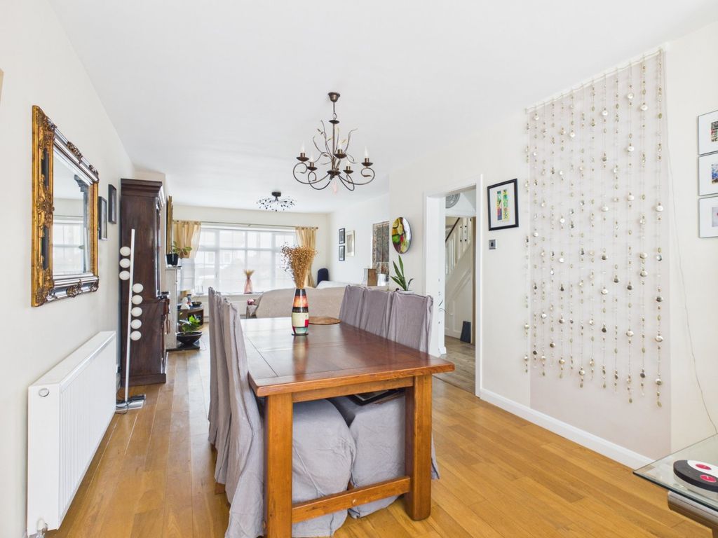 Property photo 3 of 16 Dining Room