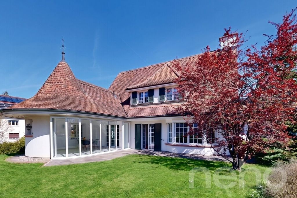 Property photo 2 of 13