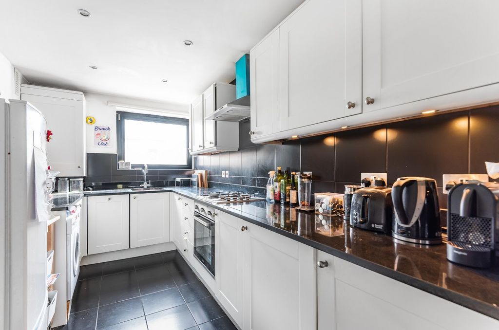 Property photo 2 of 14 Picture No. 25