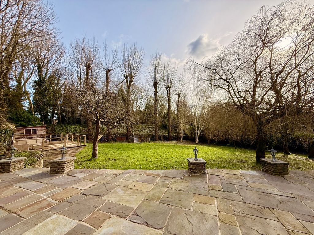 Property photo 2 of 23 Patio And Garden