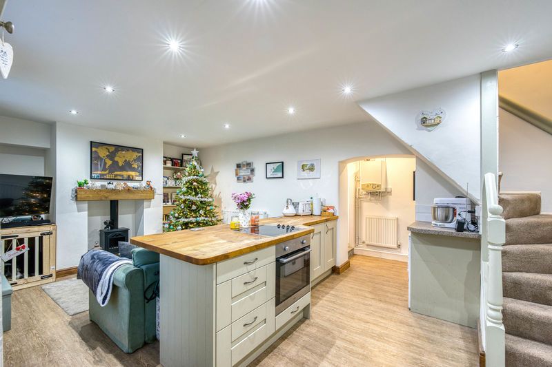 Property photo 2 of 14 Photo 9