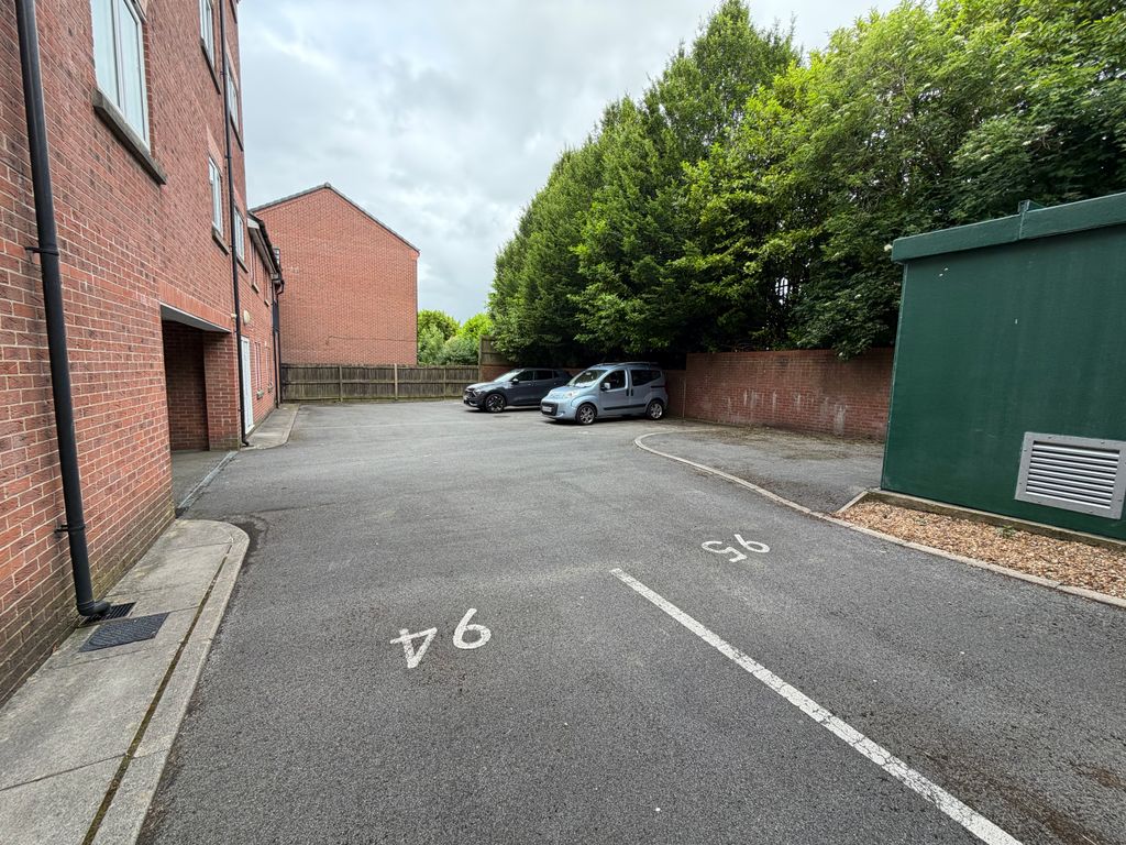 Property photo 2 of 15