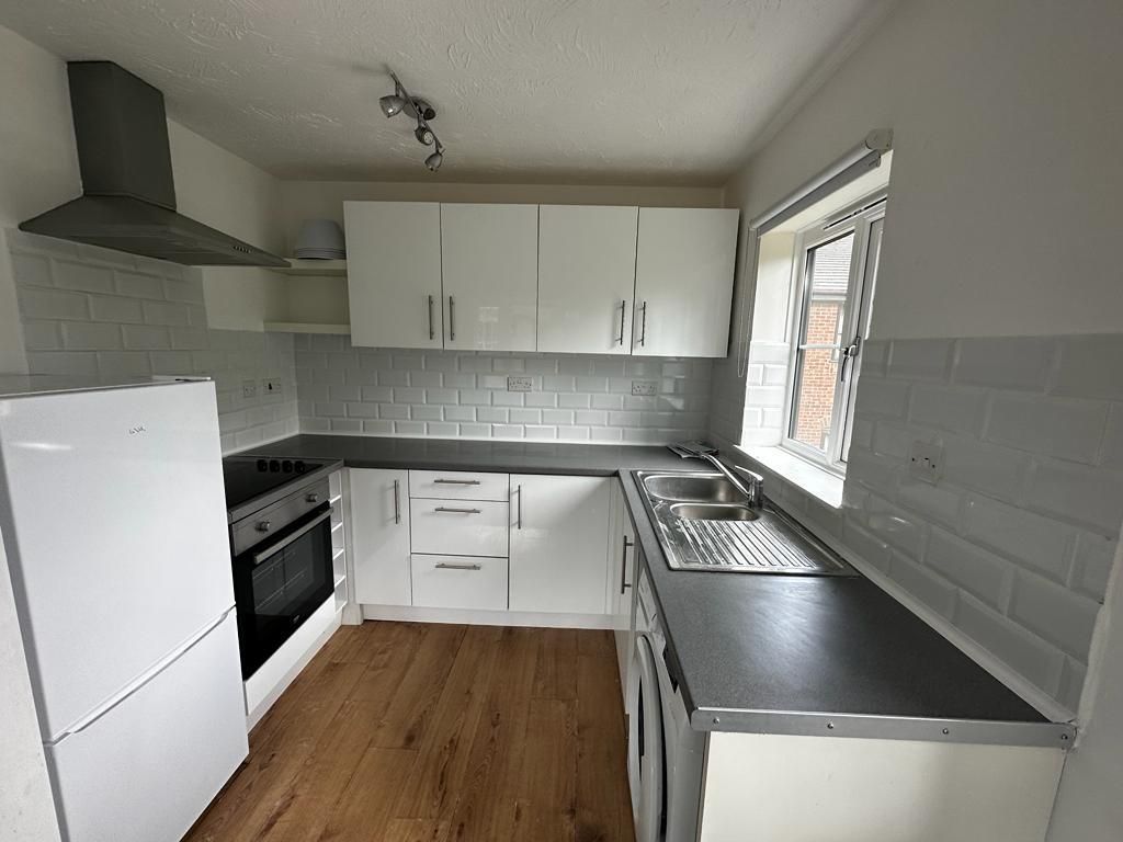 Property photo 1 of 6 Kitchen