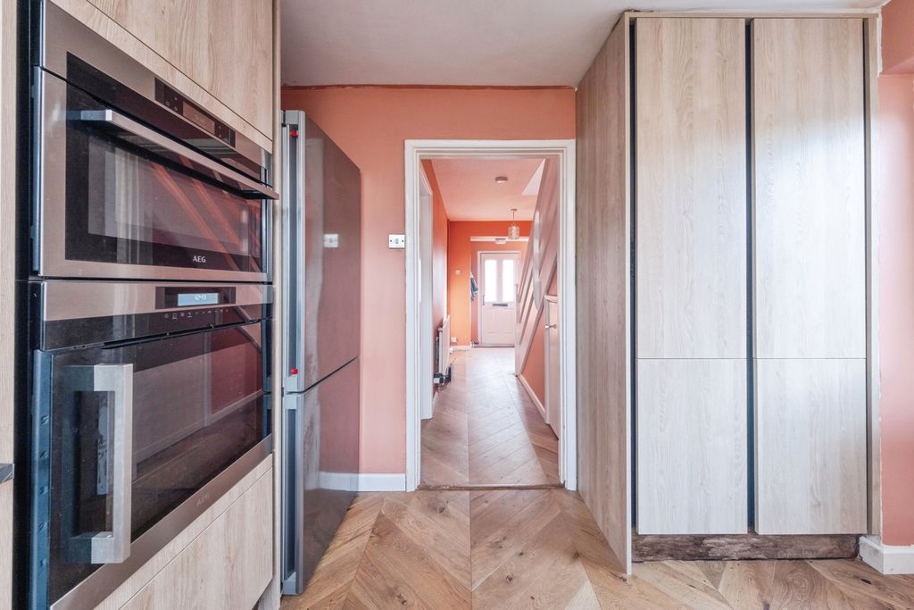 Property photo 3 of 20 Pbox-Img.Jpg