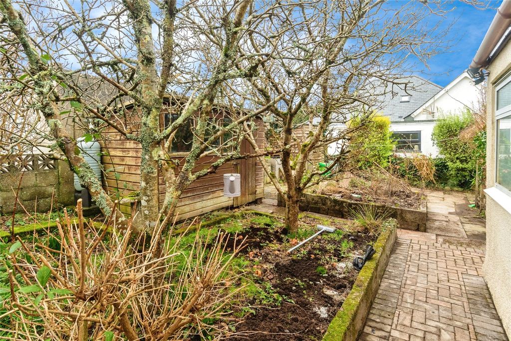 Property photo 3 of 23 Picture No. 32