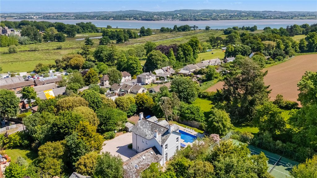 Property photo 2 of 22 Kenton Lodge