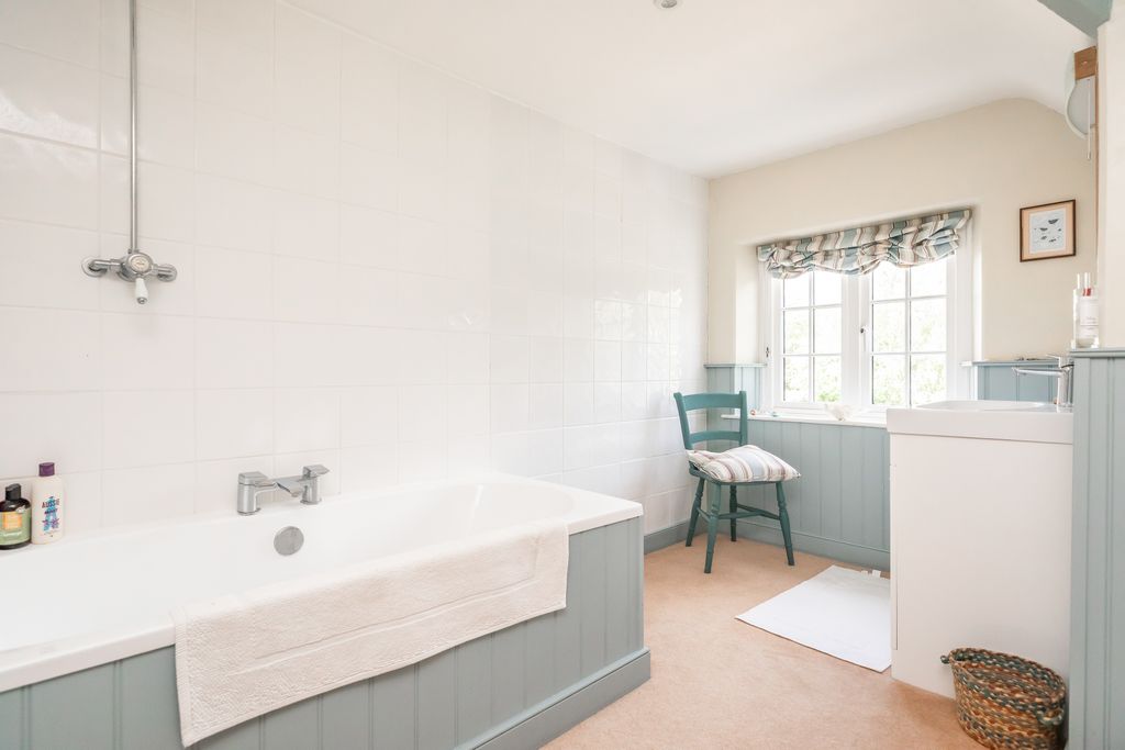 Additional image 25 of 4 bed country house to rentBarnhill Road, Ridge BH20