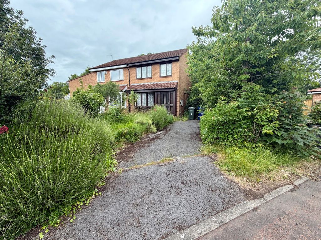 Property photo 1 of 10 Outside