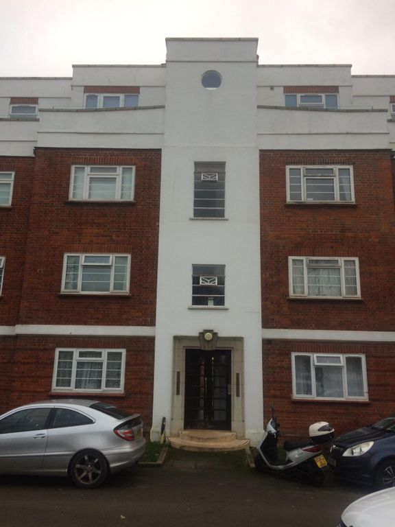 Property photo 2 of 11