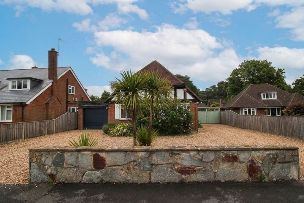 Property photo 1 of 32