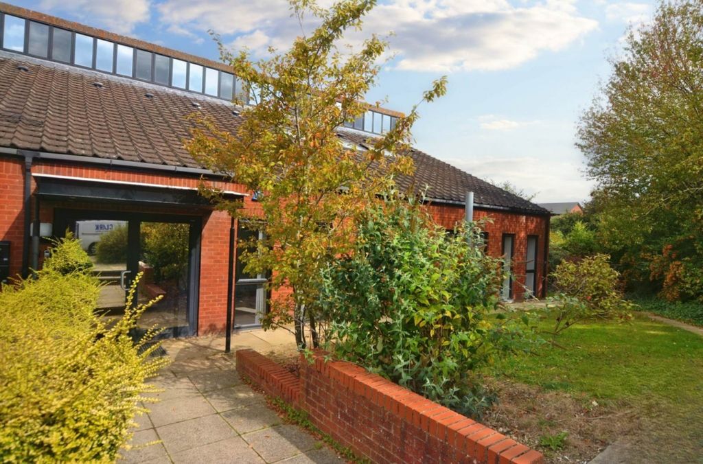 Property photo 1 of 5