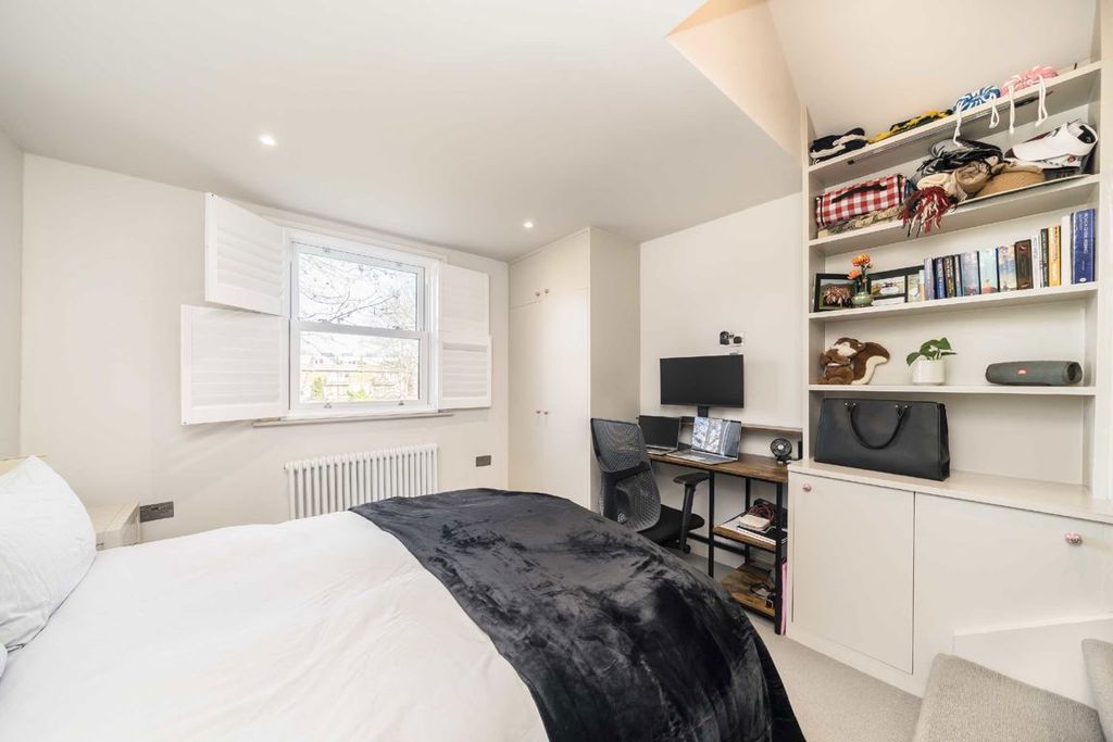 Property photo 3 of 6