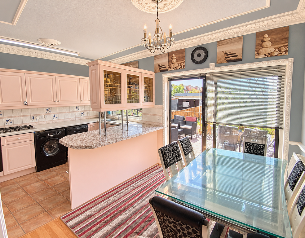 Property photo 1 of 4